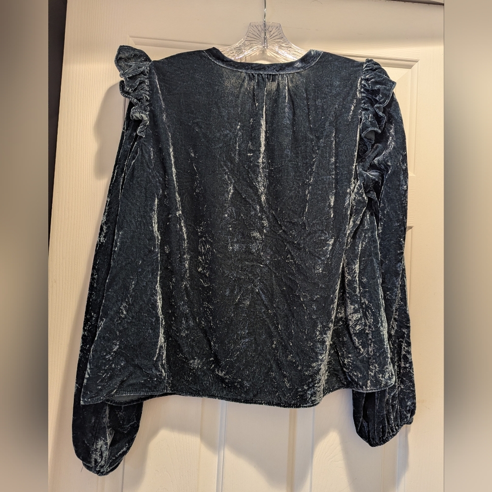 Evereve Dark Teal Blue Crushed Velvet Ruffle Sleeve Blouse Top Size XL *NWOT - Picture 3 of 10